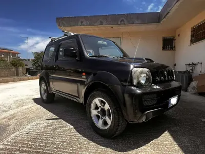 Usata Suzuki Jimny 86 CV (63 kW) 2007 Nero SUV