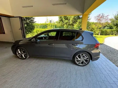 Usata VW Golf VIII 150 CV (110 kW) 2021 Grigio Berlina