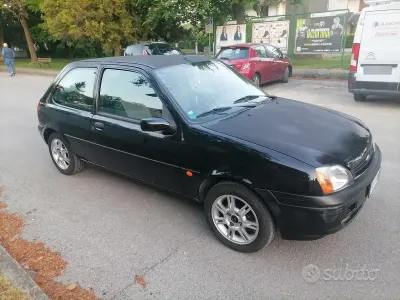 Usata Ford Fiesta 75 CV (55 kW) 1999 Utilitaria