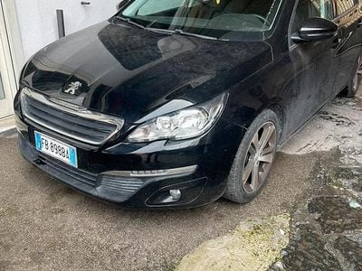 Usata Peugeot 308 92 CV (67 kW) 2015 Berlina