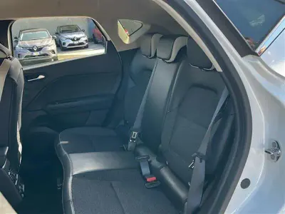 Usata Renault Captur Techno 145 CV (106 kW) 2022 Bianco SUV