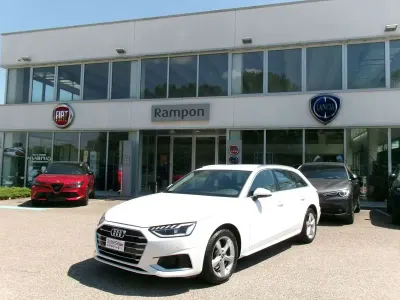 Usata Audi A4 136 CV (100 kW) 2023 Bianco Station wagon
