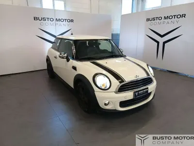 Usata Mini ONE 98 CV (72 kW) 2011 Bianco / pastello Utilitaria