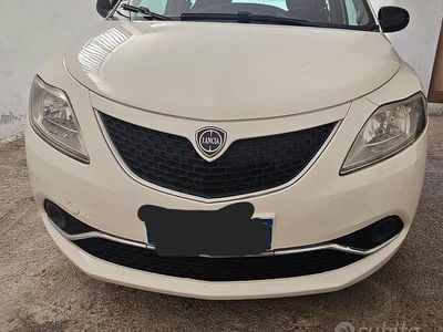 Usata Lancia Ypsilon 80 CV (58 kW) 2014 Utilitaria