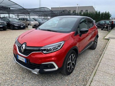 Usata Renault Captur Intens 120 CV (88 kW) 2017 Rosso SUV