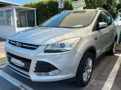 Usata Ford Kuga Titanium 140 CV (102 kW) 2014 Grigio SUV