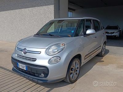 Begagnad Fiat 500L Lounge 85 HK (62 kW) 2015 Grå Minibuss