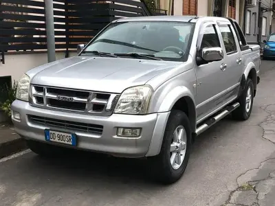 Usata Isuzu D-Max 131 CV (96 kW) 2006 Grigio Cabrio