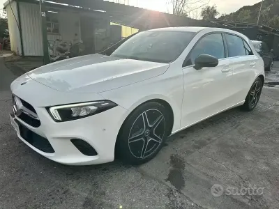 Usata Mercedes A180 150 CV (110 kW) 2020 Bianco Berlina