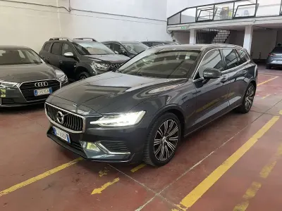 Usata Volvo V60 253 CV (186 kW) 2022 Other Station wagon