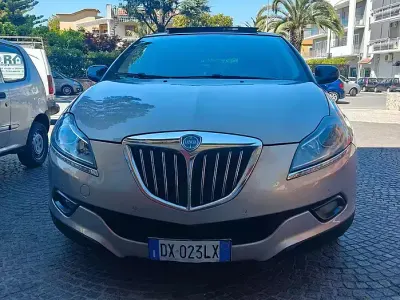 Usata Lancia Delta 165 CV (121 kW) 2009 Grigio Utilitaria