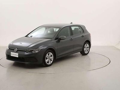 Usata VW Golf VIII Life 131 CV (96 kW) 2022 Grigio Berlina