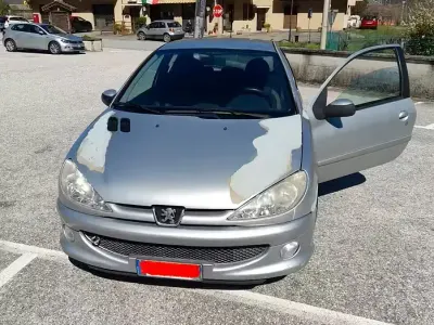 Begagnad Peugeot 206