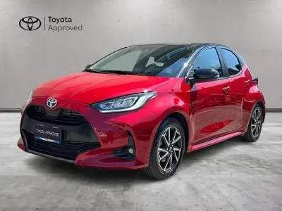 Usata Toyota Yaris Style 91 CV (66 kW) 2022 Emotional red/bit Utilitaria