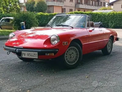 Usata Alfa Romeo Spider Veloce 131 CV (96 kW) 1970 Rosso Cabrio