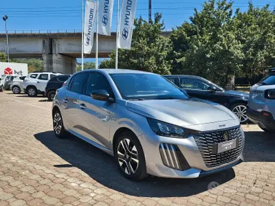 Usata Peugeot 208 Allure 101 CV (74 kW) 2024 Grigio Utilitaria