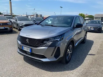Usata Peugeot 3008 Allure 200 CV (147 kW) 2023 Grigio SUV