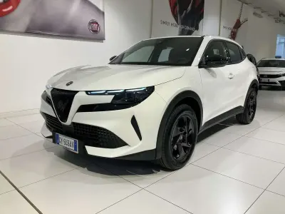 Usata Alfa Romeo Junior 136 CV (100 kW) 2025 Bianco SUV