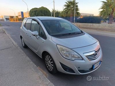 Usata Opel Meriva 95 CV (69 kW) 2011 Grigio Monovolume