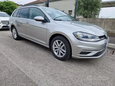 Usata VW Golf VII 116 CV (85 kW) 2019 Grigio Station wagon