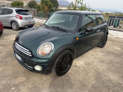Usata Mini Cooper D Pepper 108 CV (79 kW) 2007 Verde Utilitaria