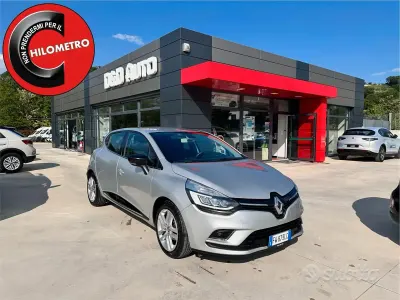Usata Renault Clio IV 90 CV (66 kW) 2019 Grigio Berlina