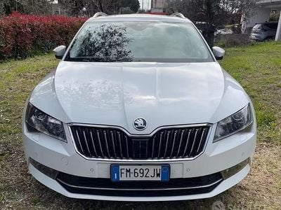 Usata Skoda Superb LAURIN & KLEMENT 190 CV (139 kW) 2018 Bianco Station wagon