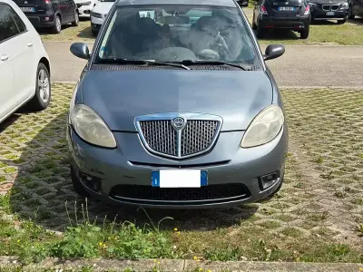 Gebraucht Lancia Ypsilon 75 PS (55 kW) 2007 Grau Kleinwagen