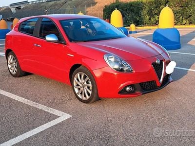 Usata Alfa Romeo Giulietta Super 120 CV (88 kW) 2019 Rosso Berlina