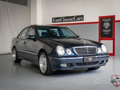 Usata Mercedes E430 Avantgarde 279 CV (205 kW) 2000 Bluazzurro Berlina