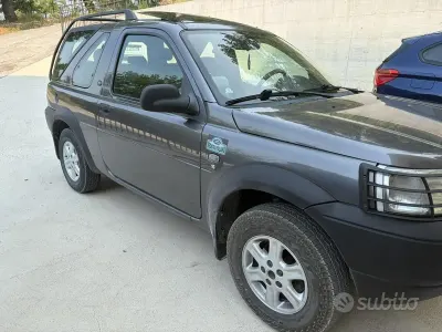 Usata Land Rover Freelander 111 CV (81 kW) 2003 Grigio SUV