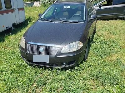 Usata Fiat Croma 150 CV (110 kW) 2008 Grigio Station wagon