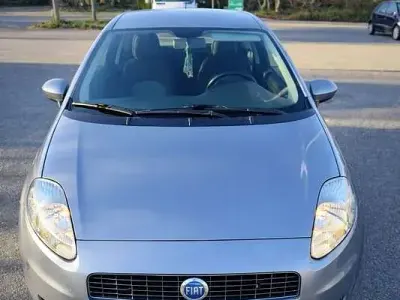 Usata Fiat Grande Punto Active 75 CV (55 kW) 2007 Grigio Utilitaria