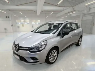 Usata Renault Clio GrandTour Zen 90 CV (66 kW) 2019 Argento Station wagon