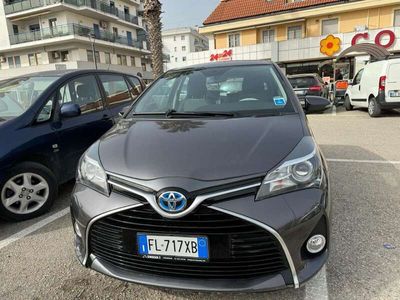 usata Toyota Yaris Hybrid 