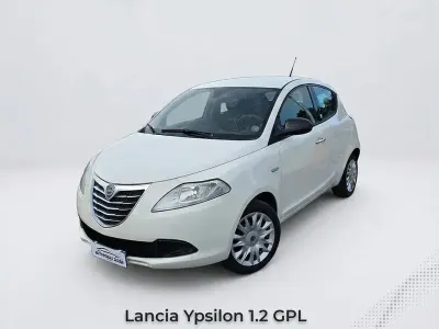 Usata Lancia Ypsilon Silver 69 CV (50 kW) 2012 Bianco Utilitaria