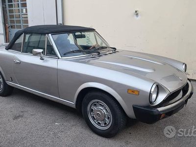 Usata Fiat 124 Spider 105 CV (77 kW) 1980 Grigio Cabrio