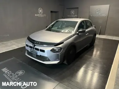 Usata Lancia Ypsilon 101 CV (74 kW) 2025 Grigio(met.) Utilitaria
