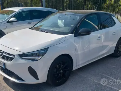 Usata Opel Corsa Design & Tech 75 CV (55 kW) 2022 Bianco Utilitaria