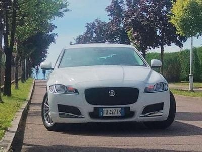 Usata Jaguar XF Business Edition 163 CV (119 kW) 2016 Bianco Berlina