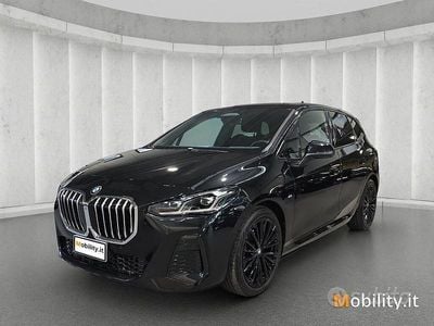 Usata BMW 218 Active Tourer Comfort Edition 150 CV (110 kW) 2024 Black sapphire metallizzato Monovolume