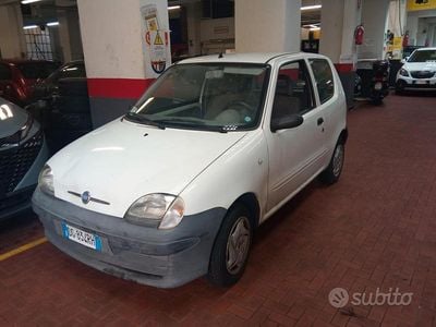 Usata Fiat 600 54 CV (39 kW) 2007 Bianco Utilitaria