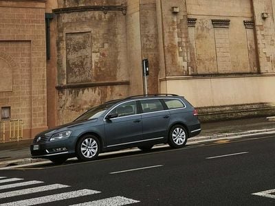 Usata VW Passat Business 140 CV (102 kW) 2012 Grigio Station wagon