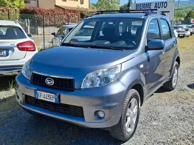 Usata Daihatsu Terios 105 CV (77 kW) 2010 Grigio SUV
