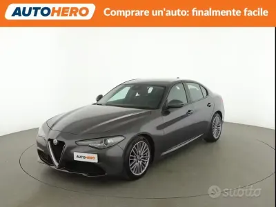 Begagnad Alfa Romeo Giulia Super 179 HK (131 kW) 2017 Grå Sedan