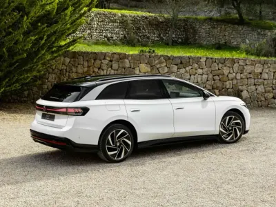 Usata VW ID.7 Pro 88 kW (121 CV) 2024 Argento Station wagon