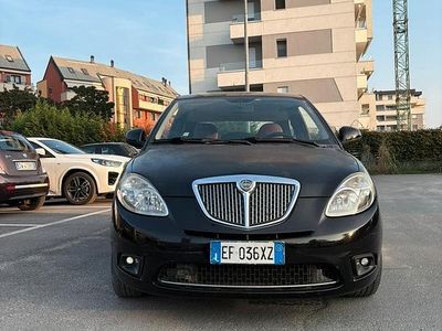Usata Lancia Ypsilon 69 CV (50 kW) 2010 Nero Utilitaria