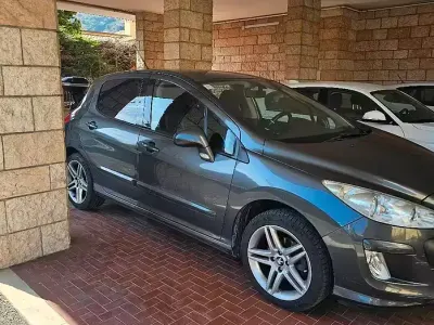 Usata Peugeot 308 120 CV (88 kW) 2008 Berlina