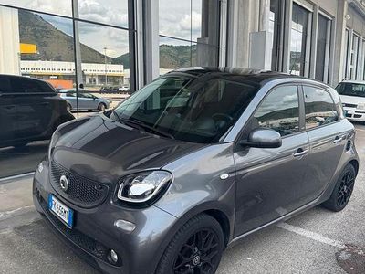 Usata Smart ForFour 90 CV (66 kW) 2017 Grigio Utilitaria
