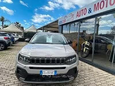 Usata Jeep Avenger Altitude 101 CV (74 kW) 2024 Beige SUV